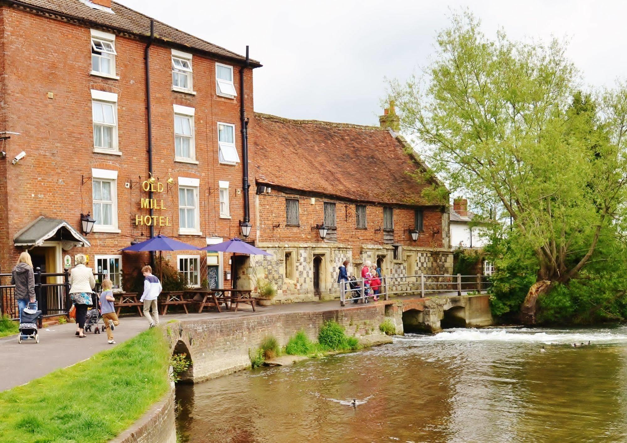 Hotel The Old Mill à Salisbury Extérieur photo